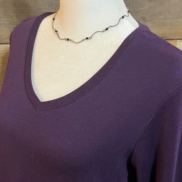 Eddie Bauer Purple Women's V Neck top Size Medium - Picture 4 of 10